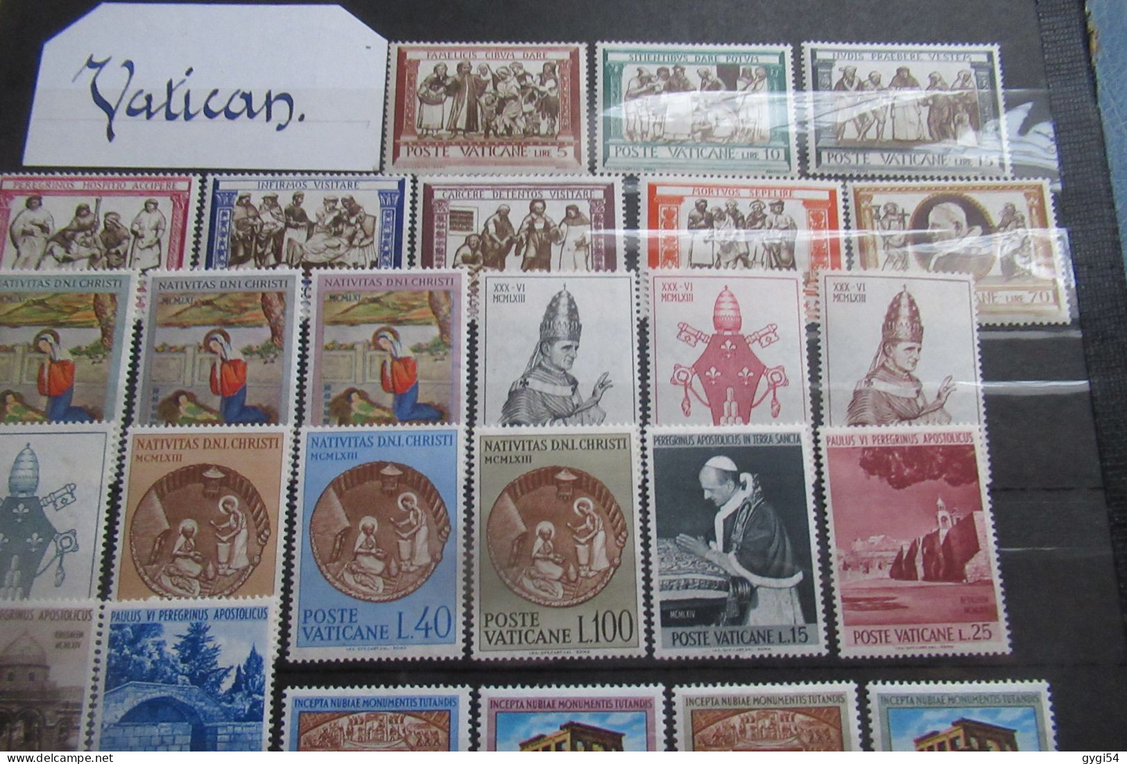 VATICAN  LOT  N** MNH - Collections (without Album)