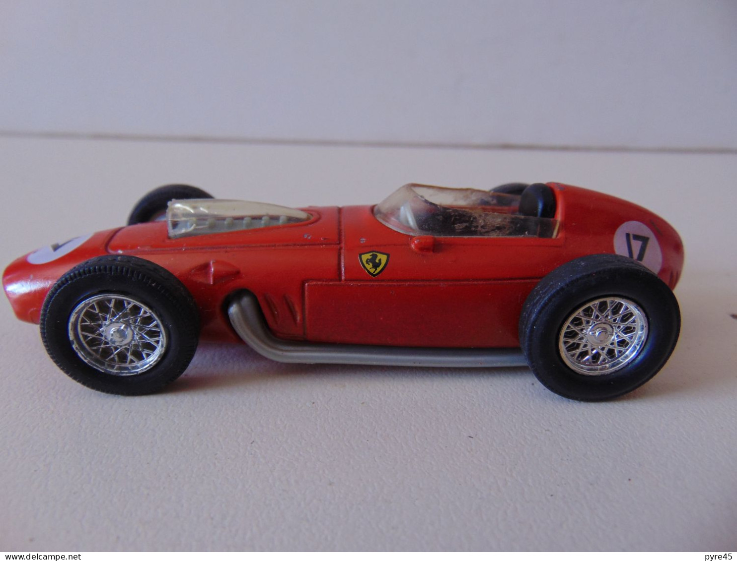 Voiture  " Ferrari Dino 246/V 12 " Matchbox - Jugetes Antiguos