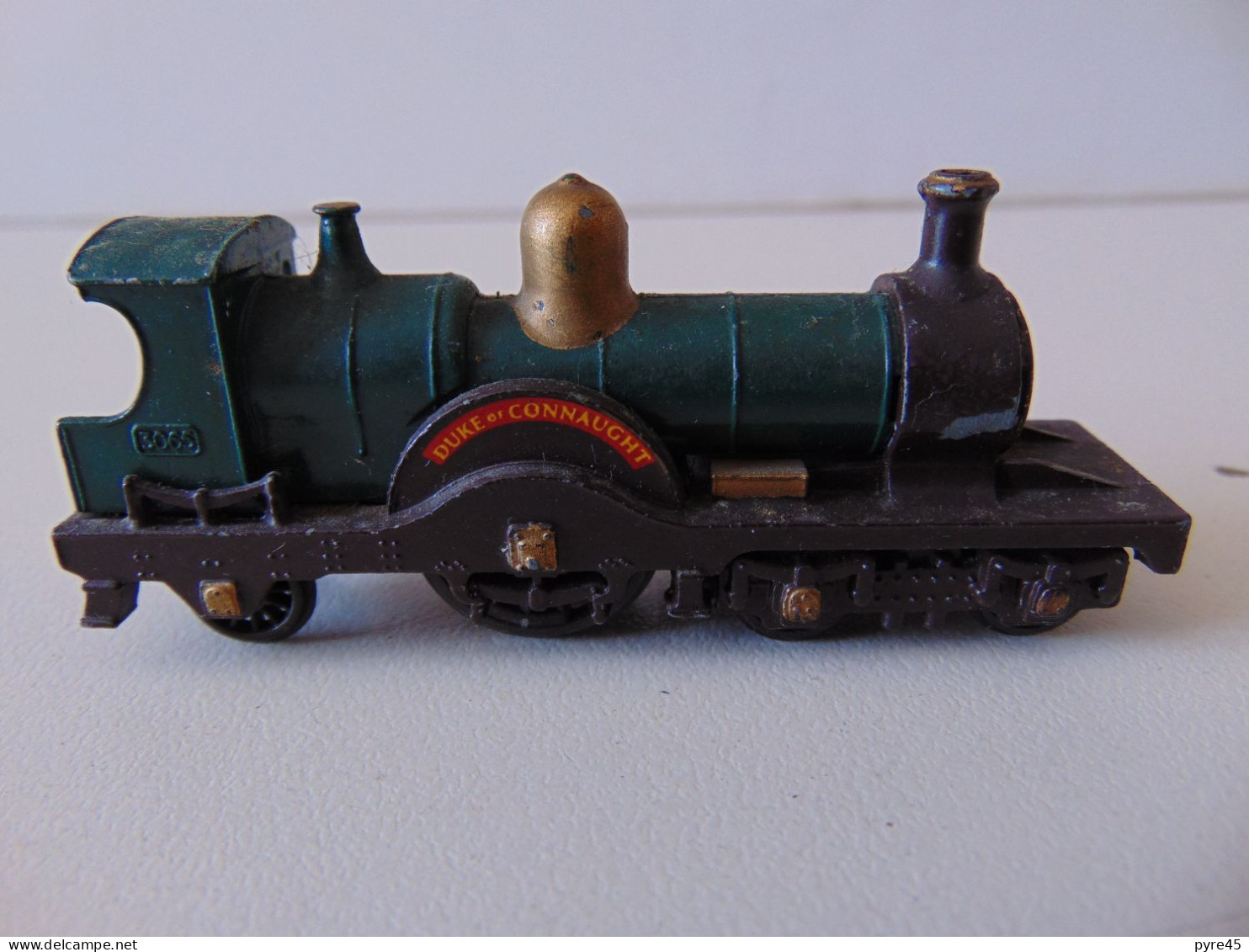 Locomotive " Duke Connaught 4 2 3 " Lesney - Toy Memorabilia