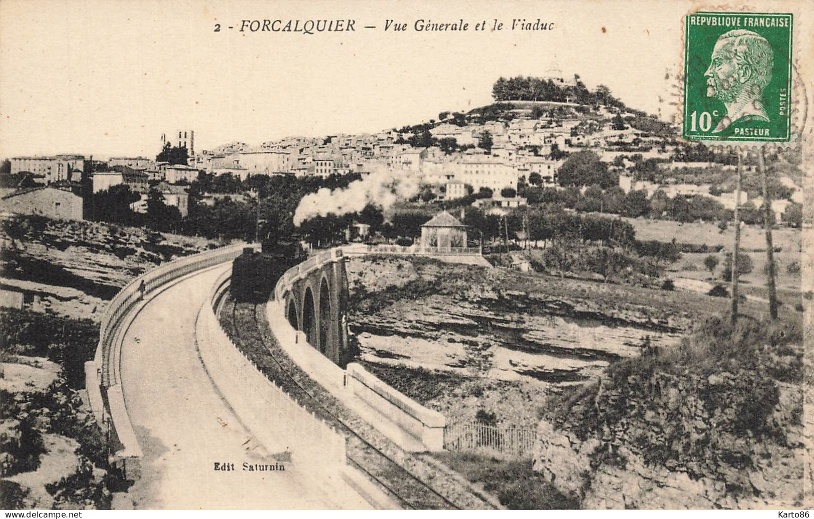 Forcalquier * Vue Générale Et Le Viaduc * Passage Du Train , Ligne Chemin De Fer - Forcalquier