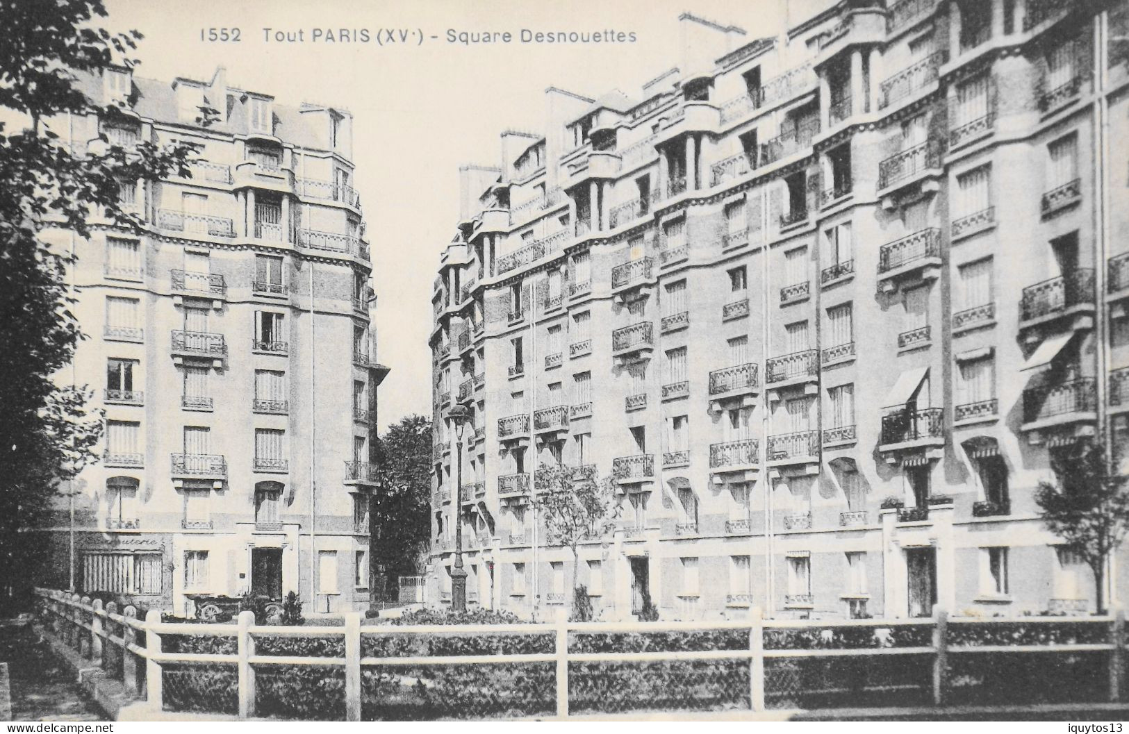 CPA. [75] > TOUT PARIS > N° 1552 - Square Desnouettes - (XVe Arrt.) - 1927 - Coll. F. Fleury - TBE - Arrondissement: 15