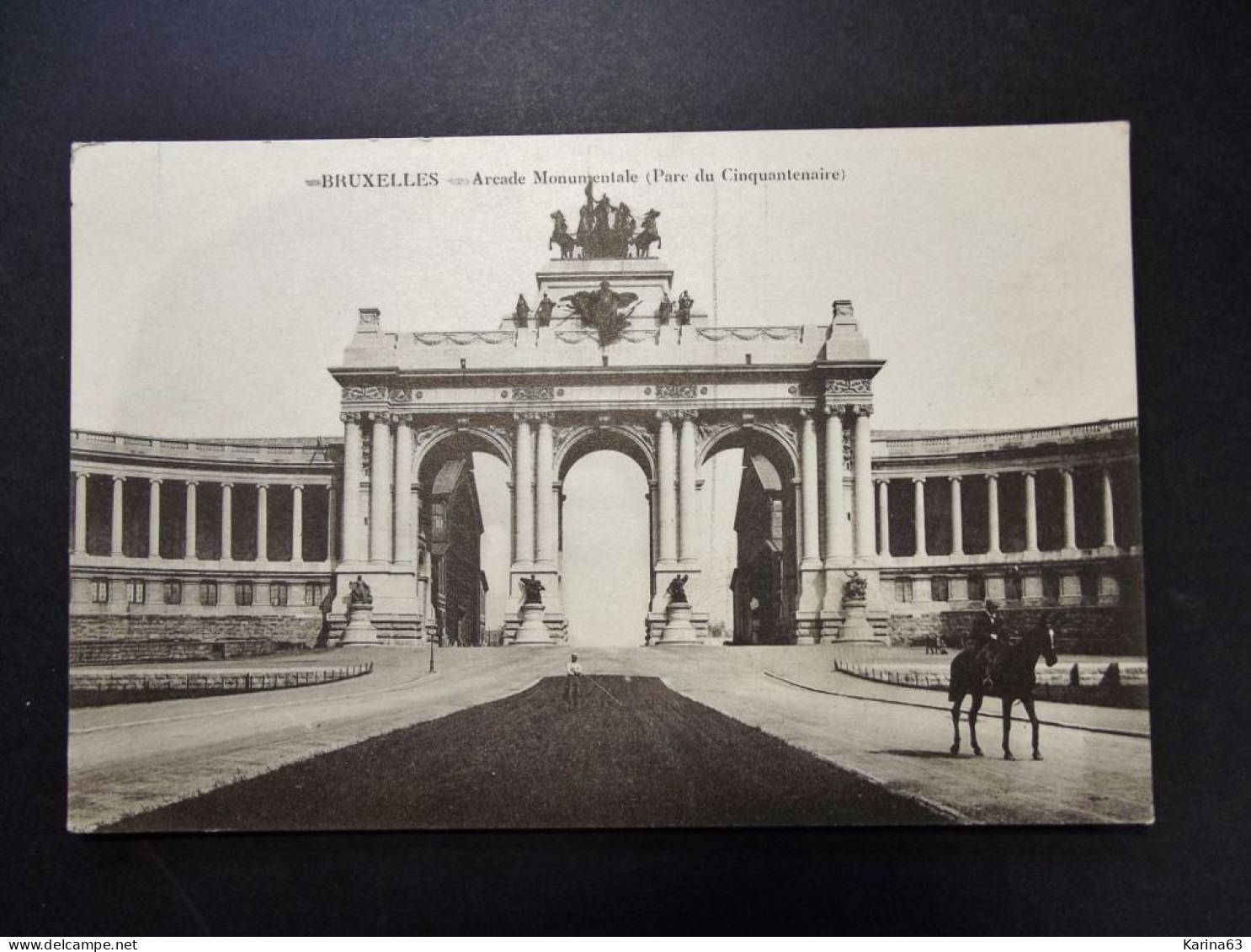 België - Belgique - Brussel  CPA - Arcade Monumentale Parc Du Cinquantenaire - Cheval - Unused Card - Monuments, édifices