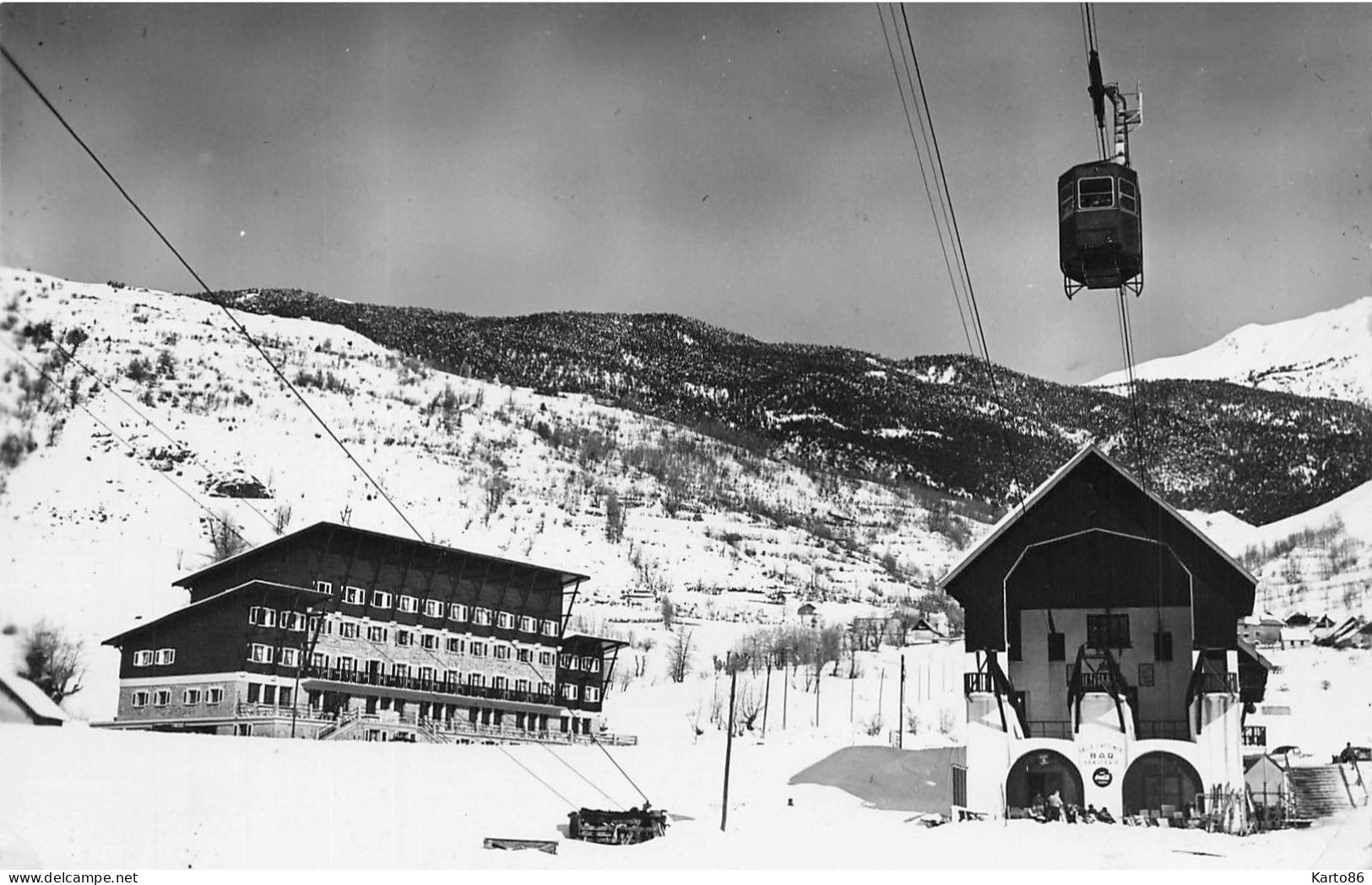 Serre Chevalier * Le Grand Hôtel Et La Gare De Départ Du Téléphérique - Serre Chevalier