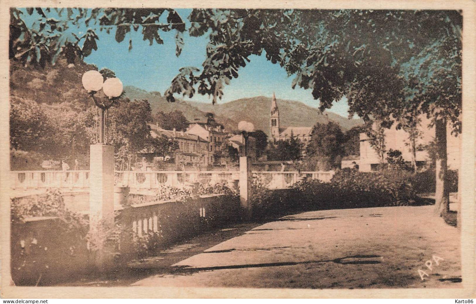 Vals Les Bains * Un Coin Du Parc Du Village - Vals Les Bains