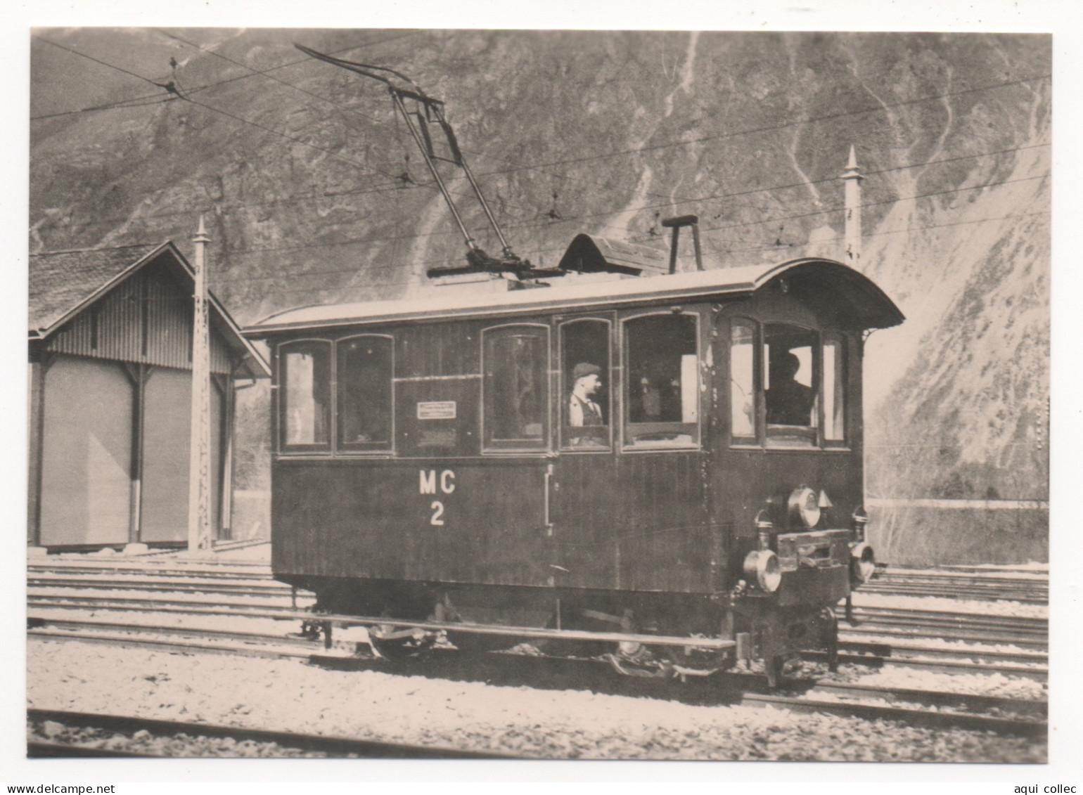 He 2/2 2 (1905) DEVANT LE DÉPÔT DE VERNAYAZ VERS 1914 (VENDUE AU BVB EN 1920 ) - Trains
