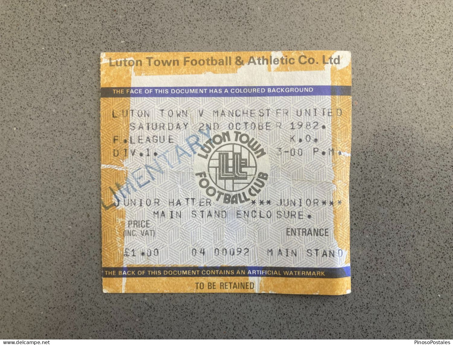 Luton Town V Manchester United 1982-83 Match Ticket - Match Tickets