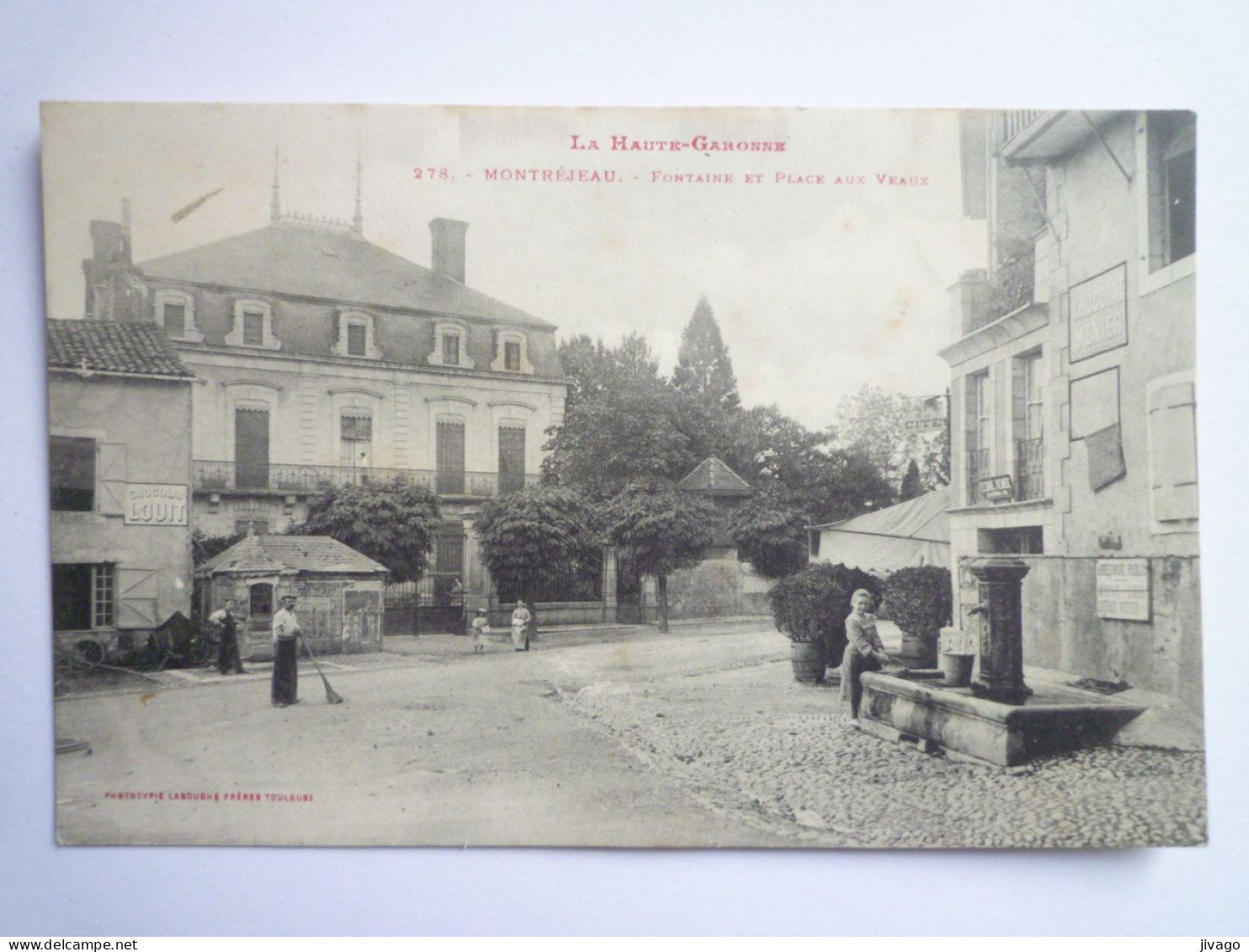2024 - 1518  MONTREJEAU  (Haute-Garonne)  :  FONTAINE Et PLACE Aux VEAUX   1906   XXX - Montréjeau