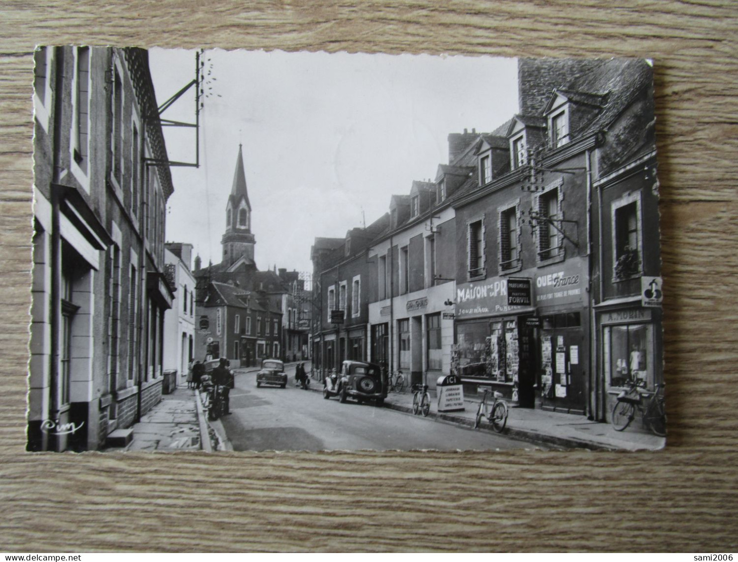 56 GUER LA RUE GURVAL COMMERCES VOITURES ANCIENNES - Guer Coetquidan