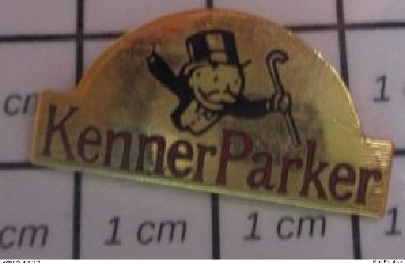 1618c Pin's Pins / Beau Et Rare / JEUX / KENNER PARKER MONOPOLY - Jeux