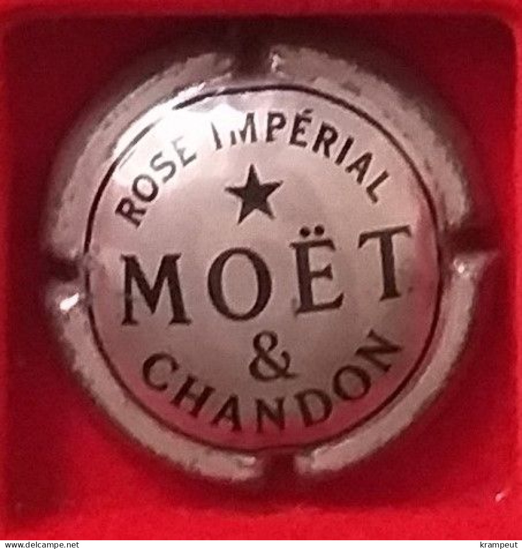 P76 MOET ET CHANDON 229 QUART - Moet Et Chandon