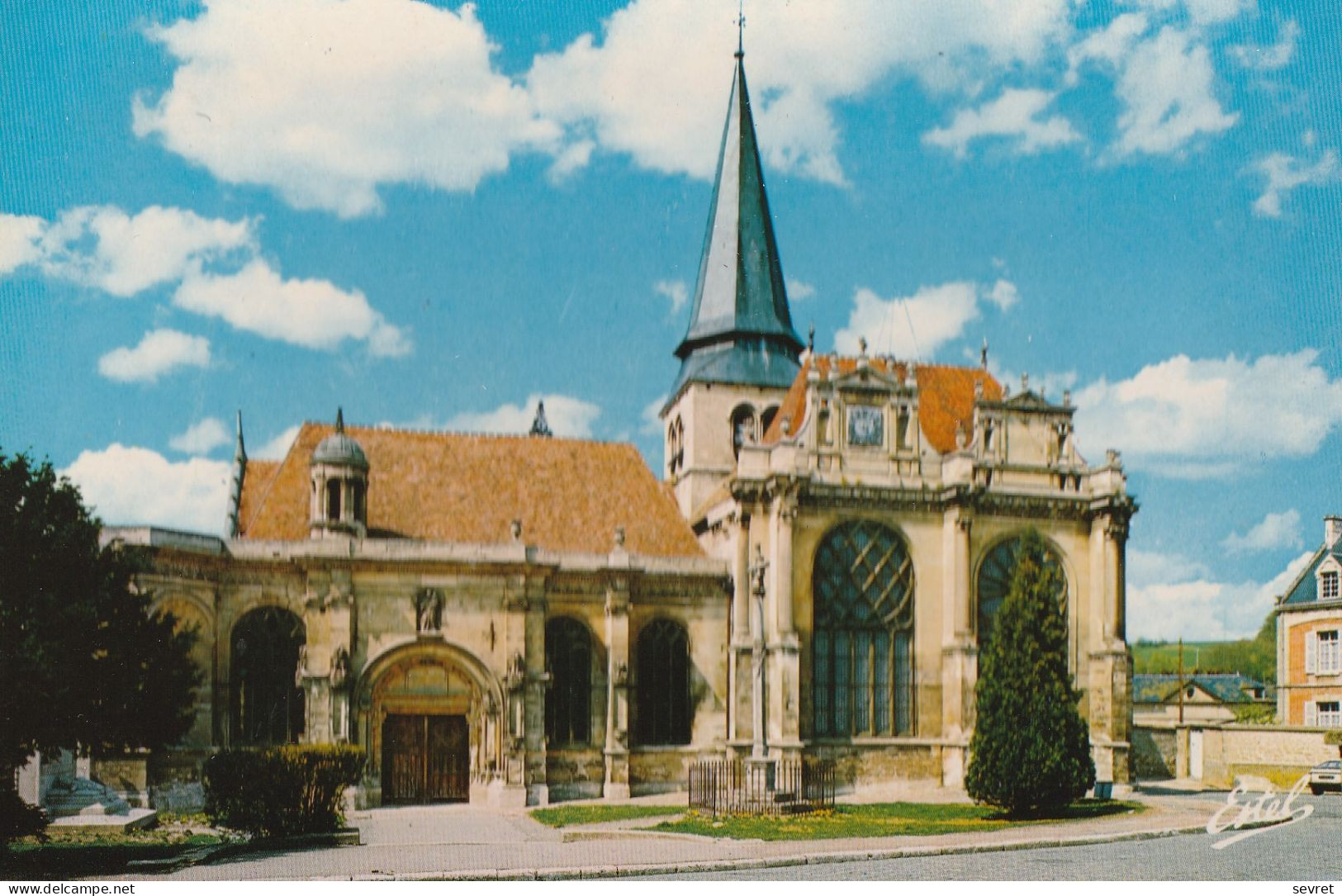 CPM . MAGNY EN VEXIN . - L'Eglise Notre-Dame - Magny En Vexin