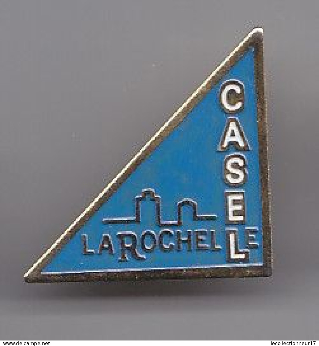 Pin's Casel La Rochelle En Charente Maritime Dpt 17  Réf 4404 - Städte