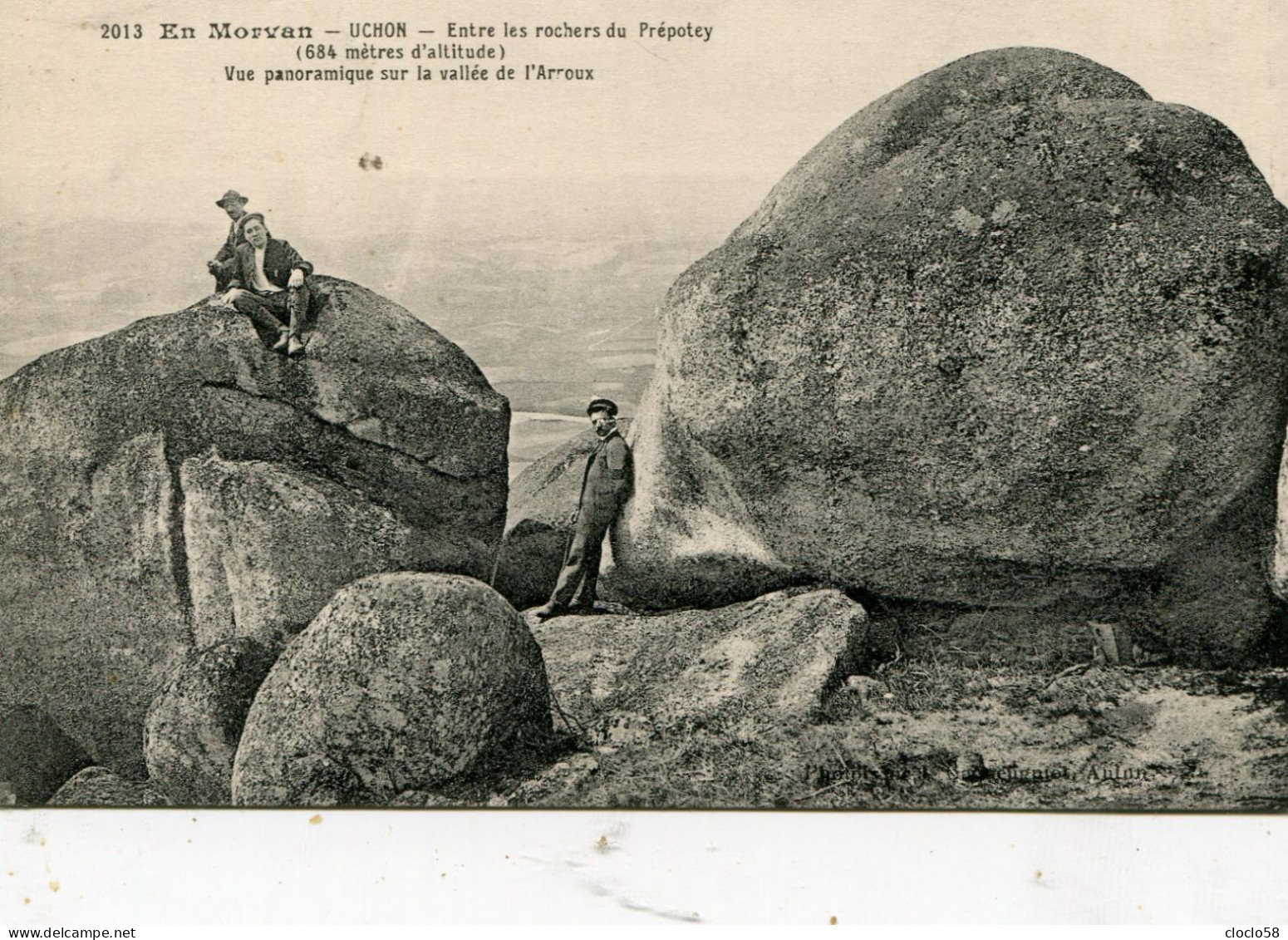 UCHON Entre Les Rochers De Prépotey - Le Creusot