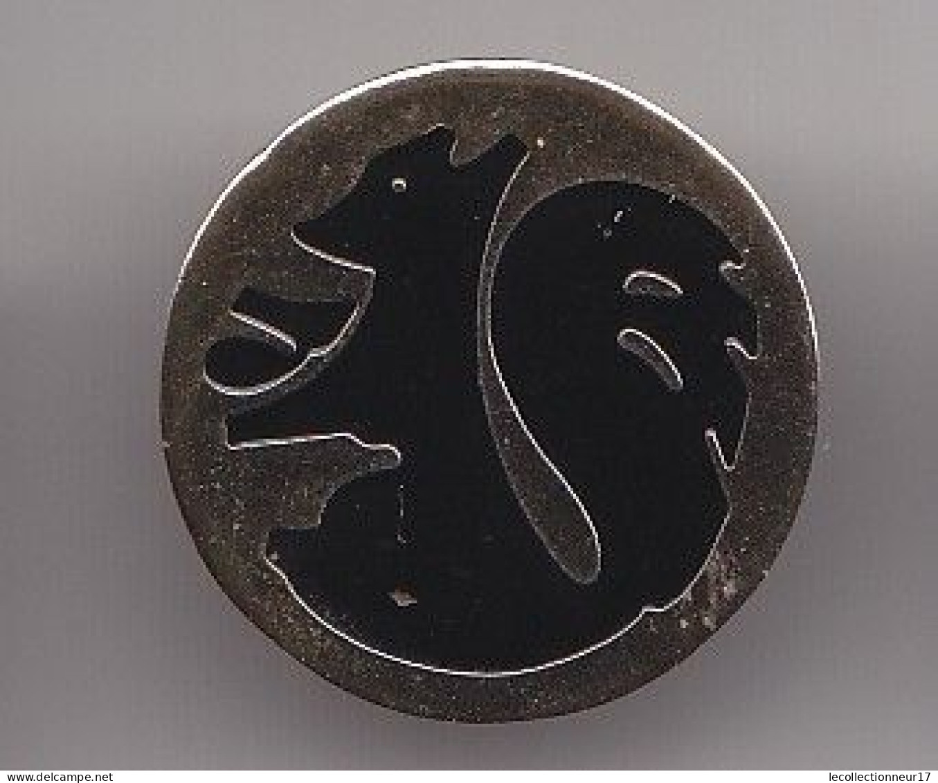 Pin's Banque Caisse D' Epargne Ecureuil Logo Des Années 1965 Réf 7506JL - Bancos