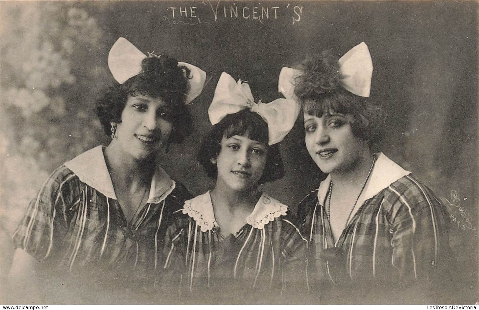 SPECTACLE - Artistes - The Vincent's - Femmes - Trois Jeunes Femmes - Carte Postale Ancienne - Künstler