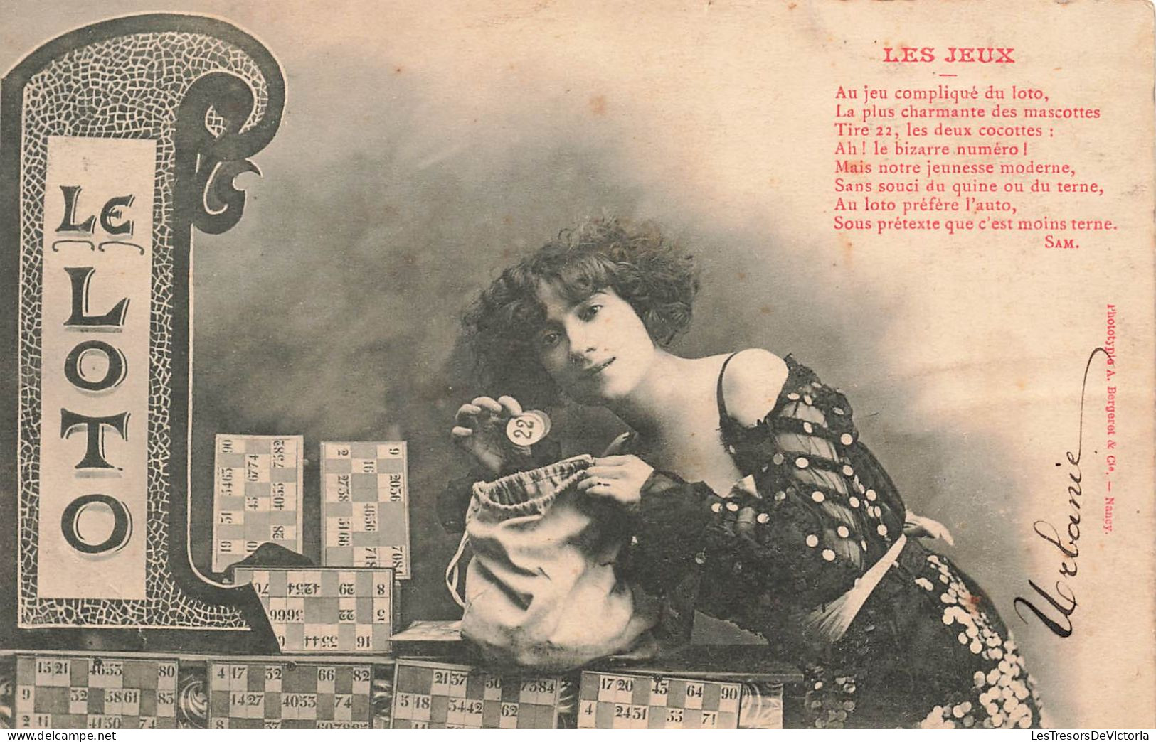 JEUX - Les Jeux - Le Loto - Une Femme Assise Tenant Un Numéro Pour Le Loto - Carte Postale Ancienne - Autres & Non Classés