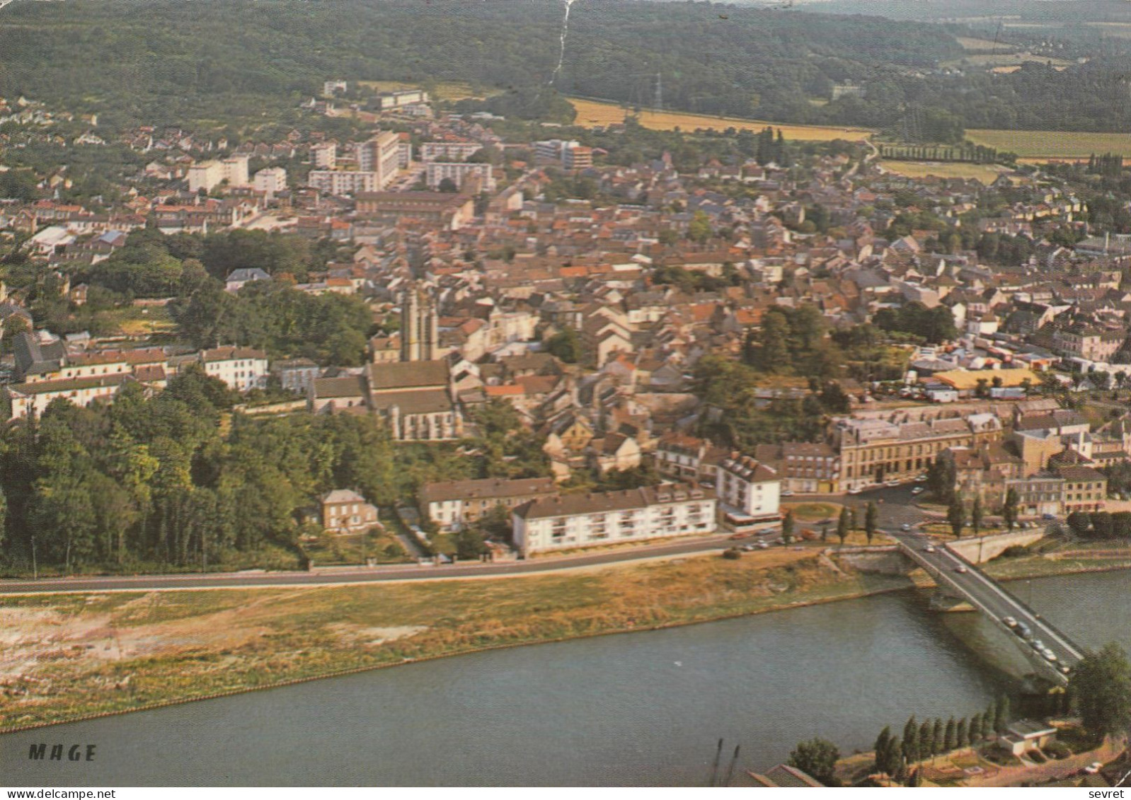 CPM . BEAUMONT SUR OISE. - Vue Aérienne - Beaumont Sur Oise