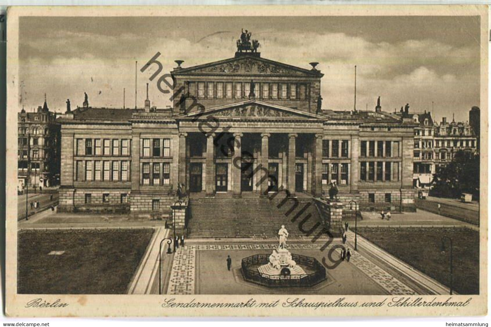 Berlin - Gendarmenmarkt Mit Schauspielhaus Und Schillerdenkmal - Foto-Ansichtskarte - Mitte