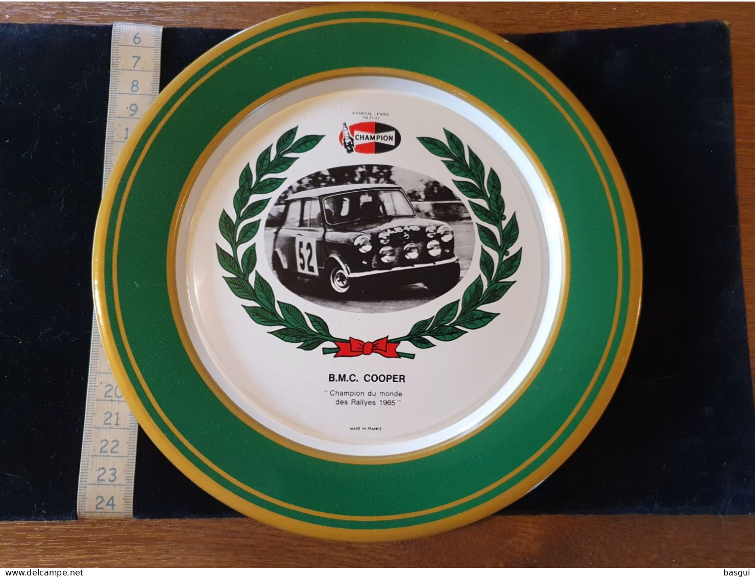 Assiette Pub Bougies  Champion Courses Automobile Les Champions De 1965 - Rallye (Rally) Plates