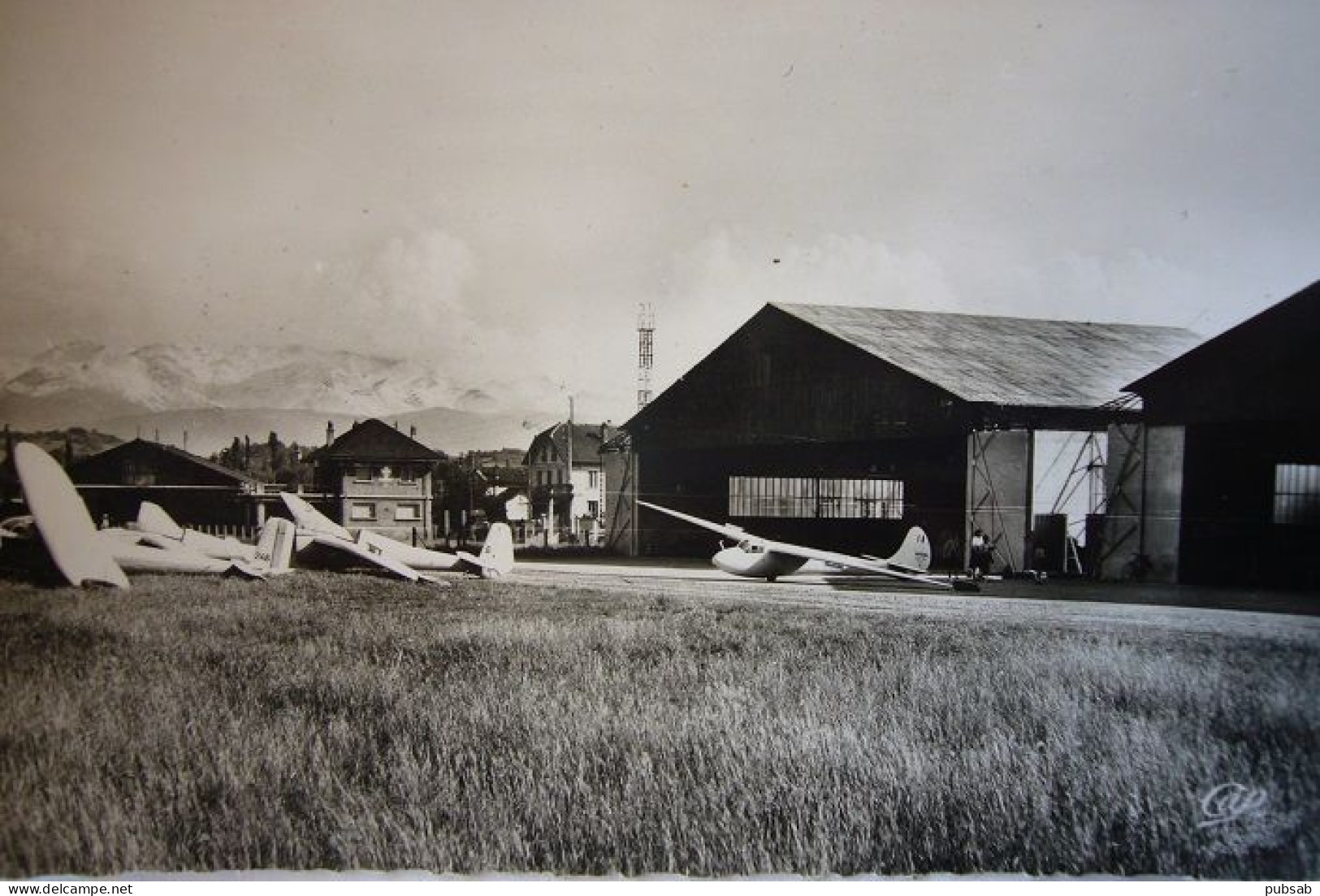 Avion / Airplane / Glider / Planeur / Aérodrome De Challes-les-Eaux, France / Challes-le- Eaux Airport - Aérodromes