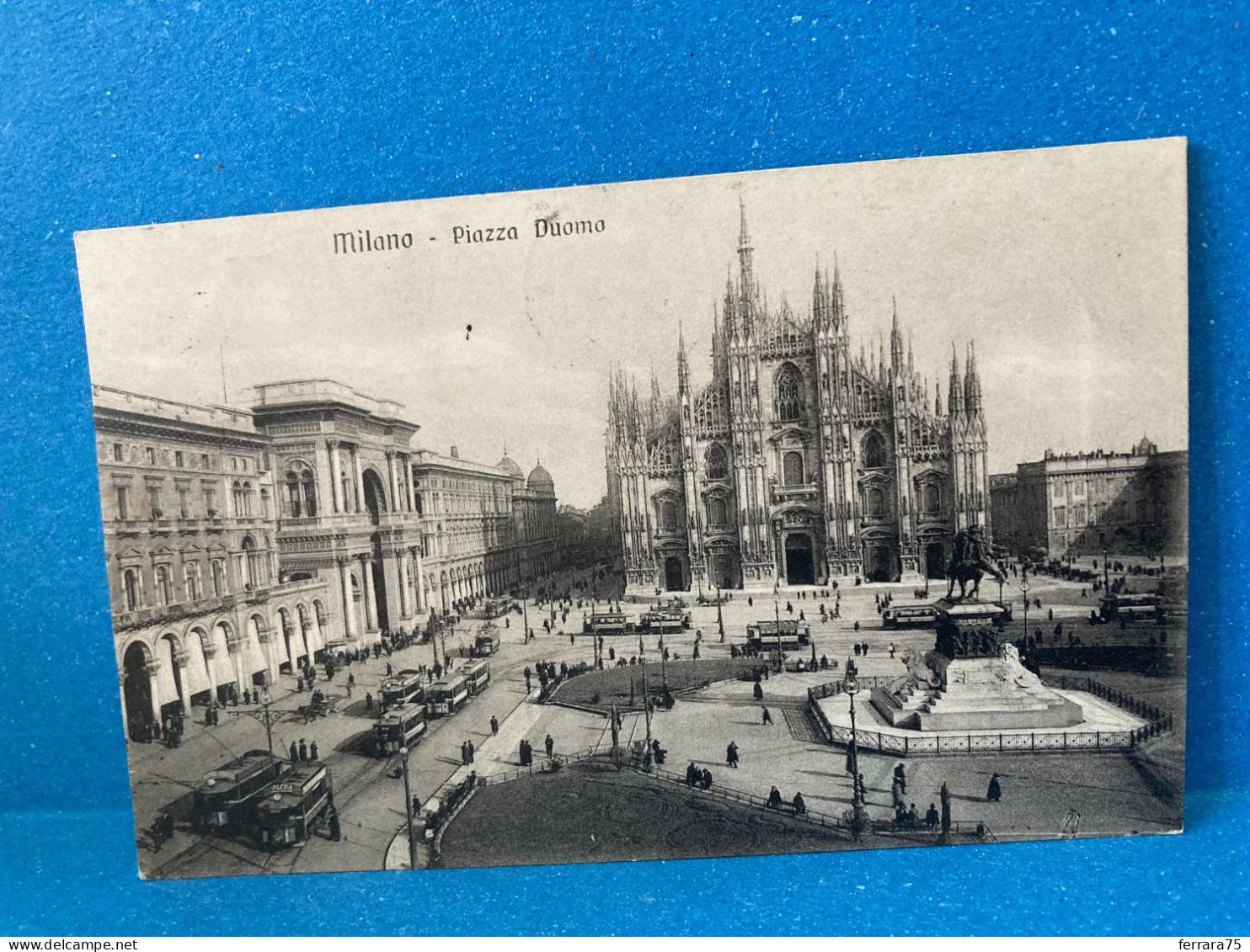 CARTOLINA MILANO PIAZZA DUOMO ANIMATA VIAGGIATA 1914. - Milano