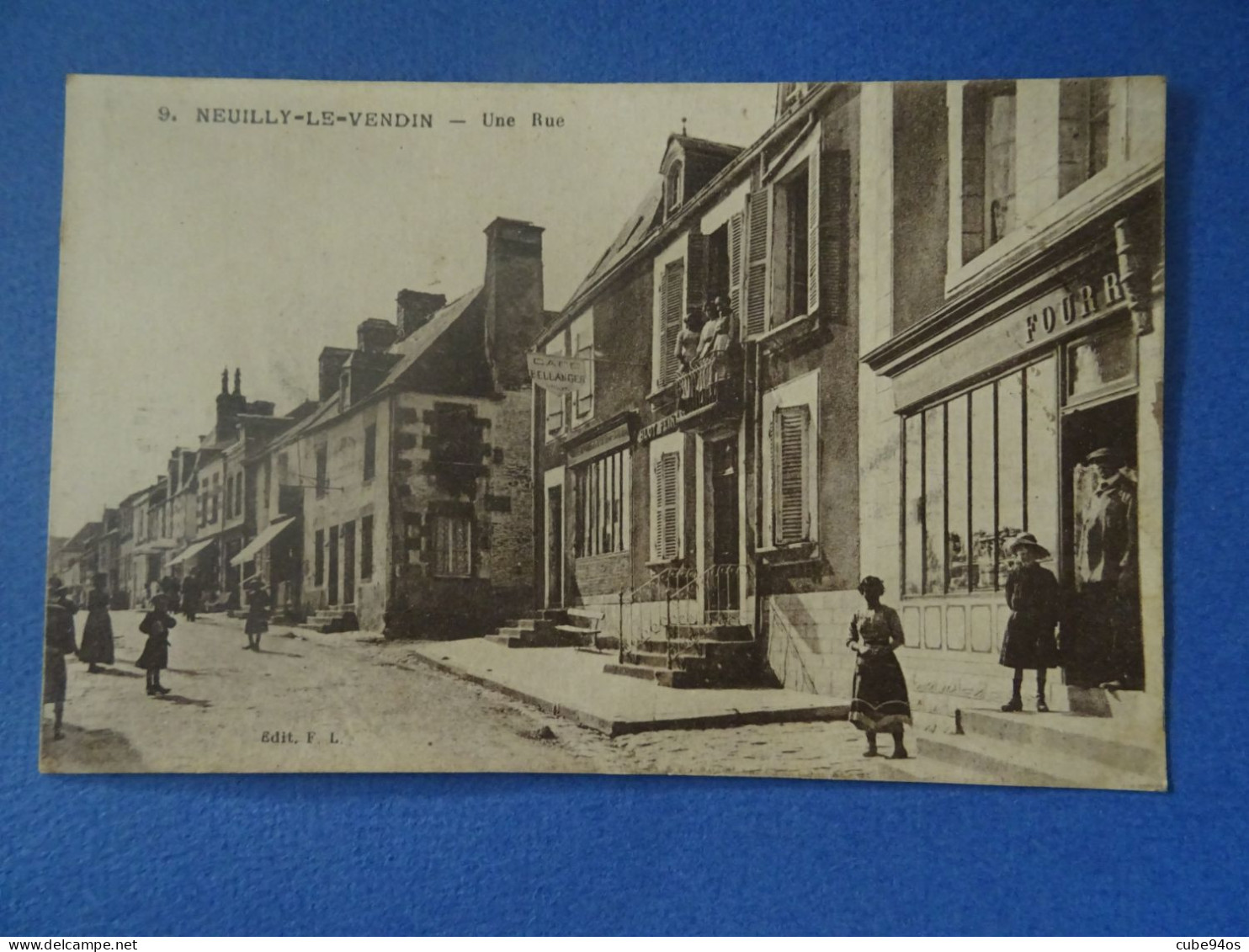 CPA---NEUILLY-LE-VENDIN---UNE RUE. - Autres & Non Classés