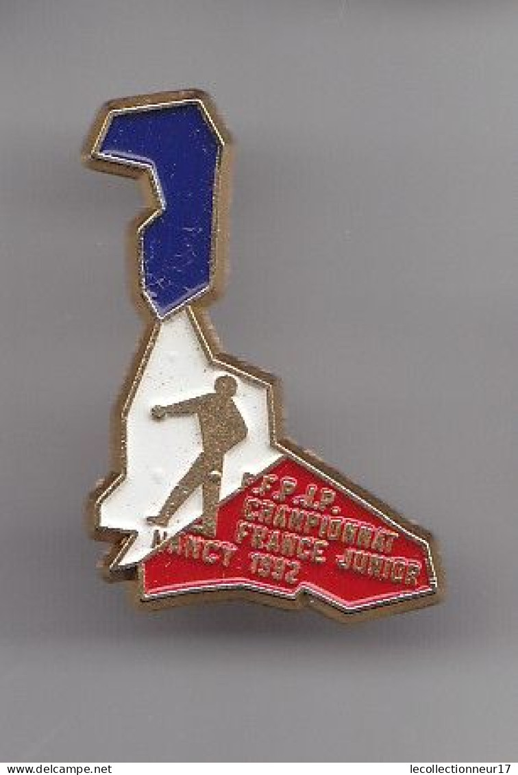 Pin's FFP JP Championnat France Junior Nancy 1992 Fédération Française Pétanque Et Jeu Provençal  Réf 5974 - Bocce