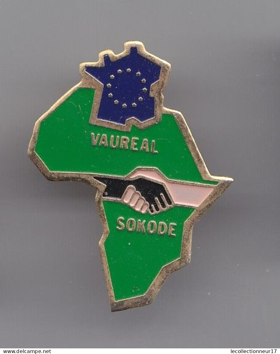 Pin's Vauréal France Sokode Afrique Réf 2648 - Städte