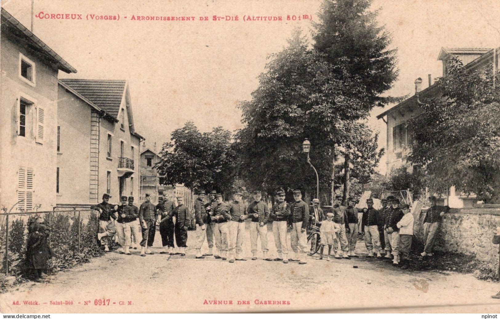 C P A -  88  -  CORCIEUX - Arrondissement De Saint Dié  - Avenue Des Casernes - Corcieux