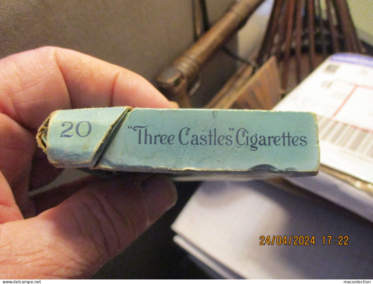 Ancienne Boite Carton Vide Des Cigarettes THE THREE CASTLES W.D & H.O Will's Bristol The Imperial Tobacco Company - Contenitori Di Tabacco (vuoti)
