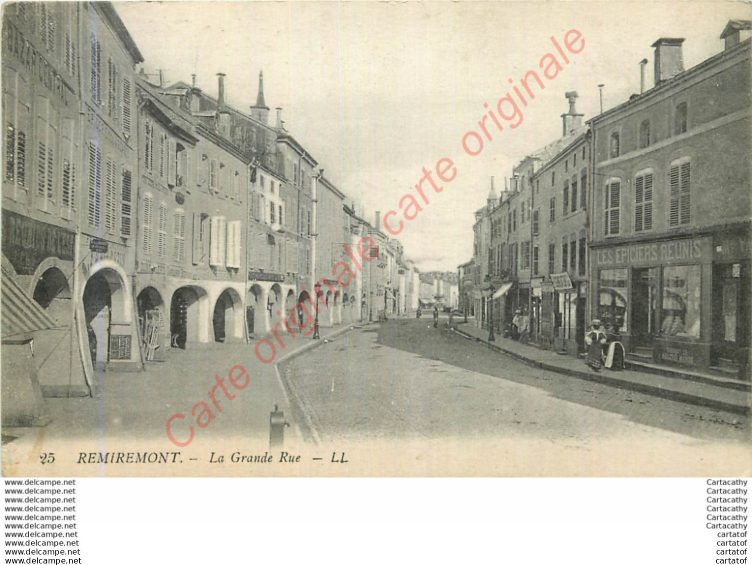 88.   REMIREMONT .  La Grande Rue . - Remiremont