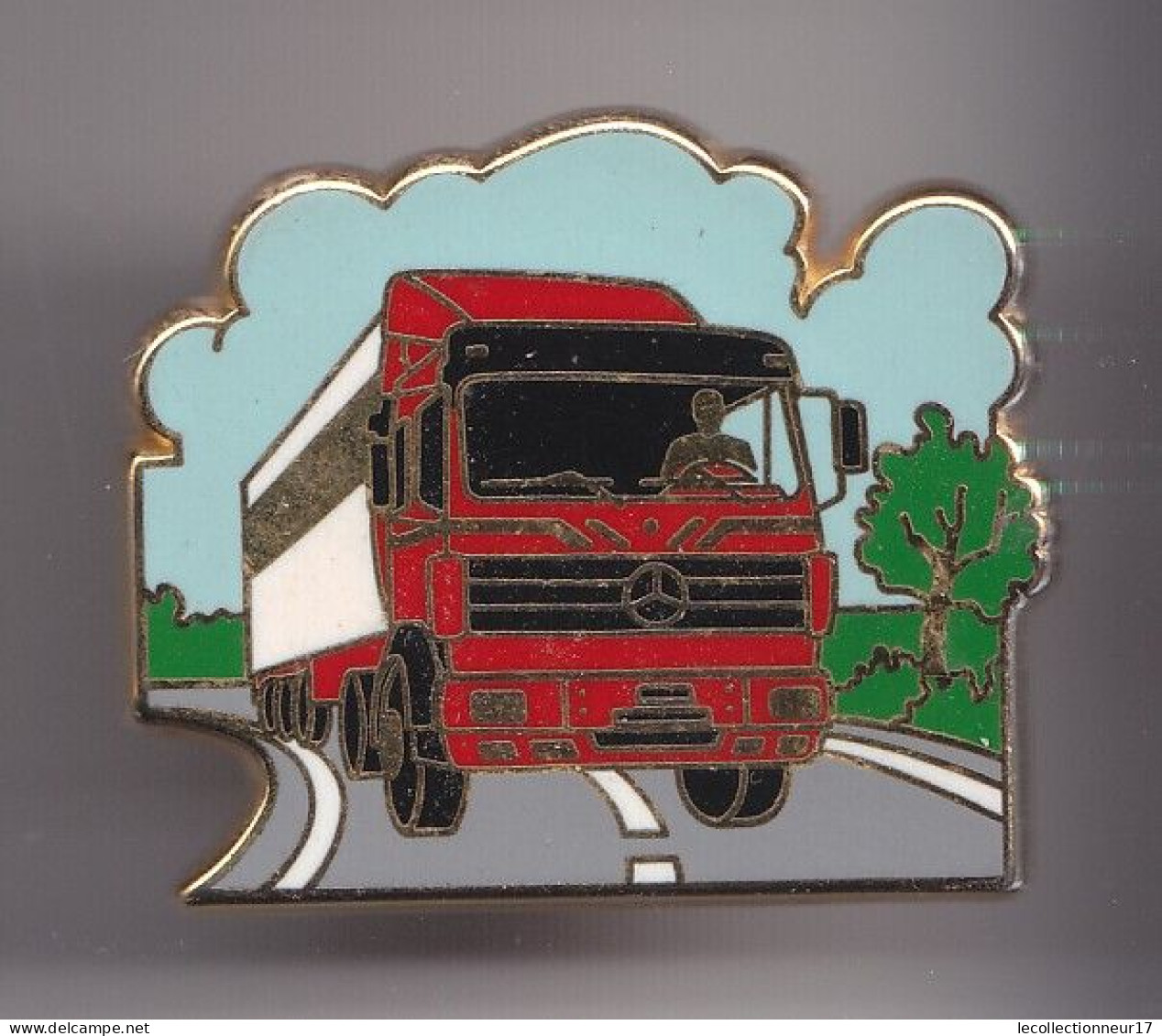 Pin's Arthus Bertrand Camion Mercédès  Réf 6611 - Transport Und Verkehr