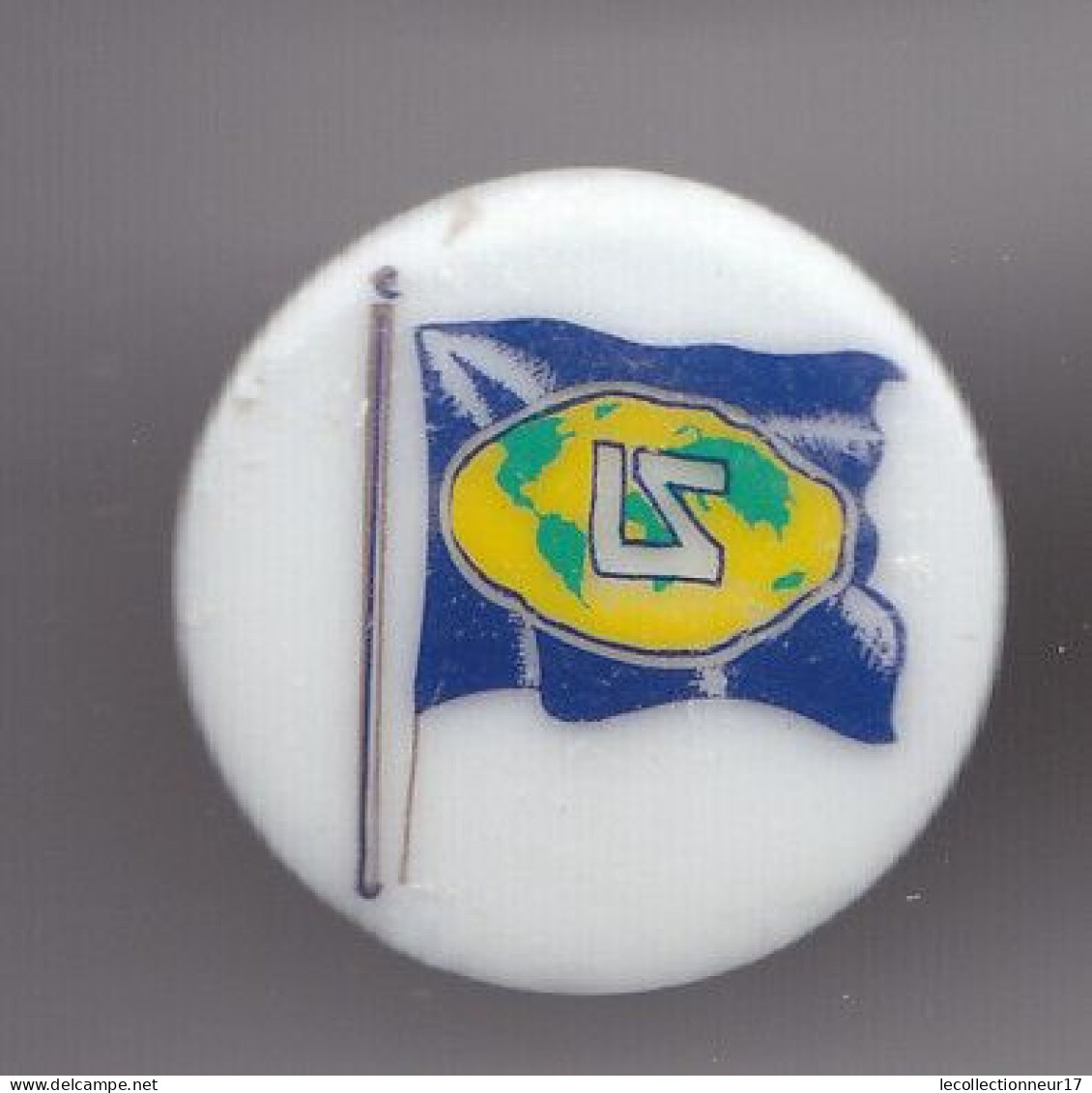 Pin's En Porcelaine Drapeau LZ  Réf 7646JL - Other & Unclassified