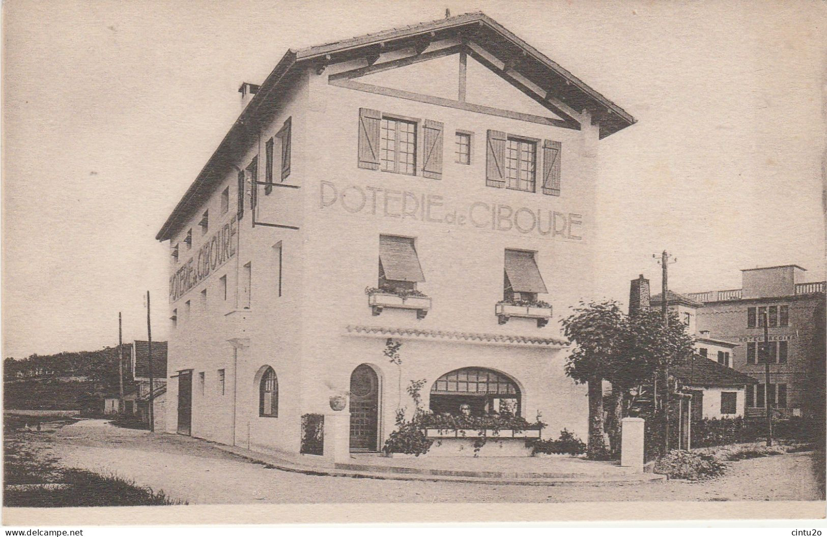 Pyrénées Atlantiques.  Poterie De Ciboure. - Ciboure