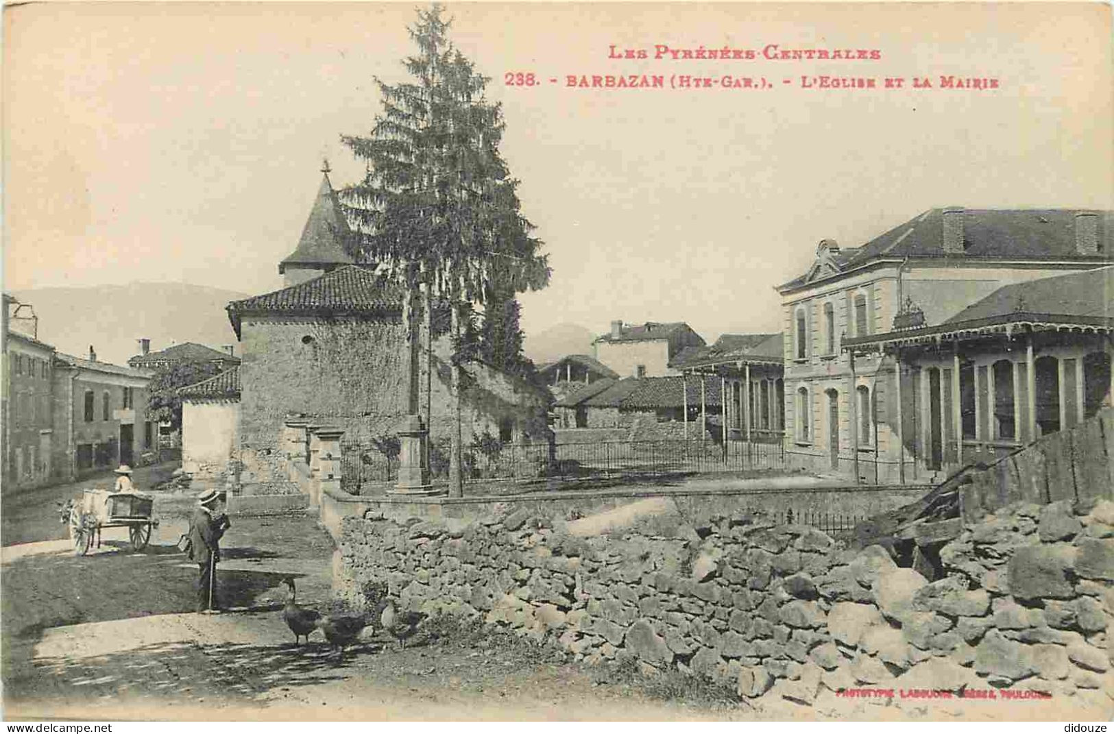 31 - Barbazan - L'Eglise Et La Mairie - Animée - CPA - Voir Scans Recto-Verso - Barbazan