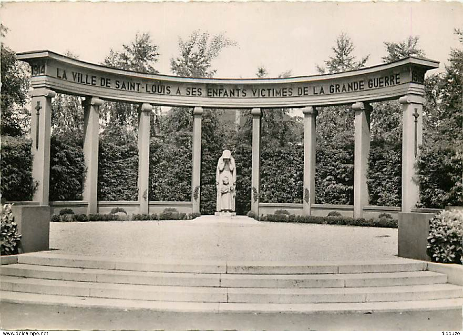 68 - Saint Louis - Monument Aux Morts - Mention Photographie Véritable - CPSM Grand Format - Voir Scans Recto-Verso - Saint Louis