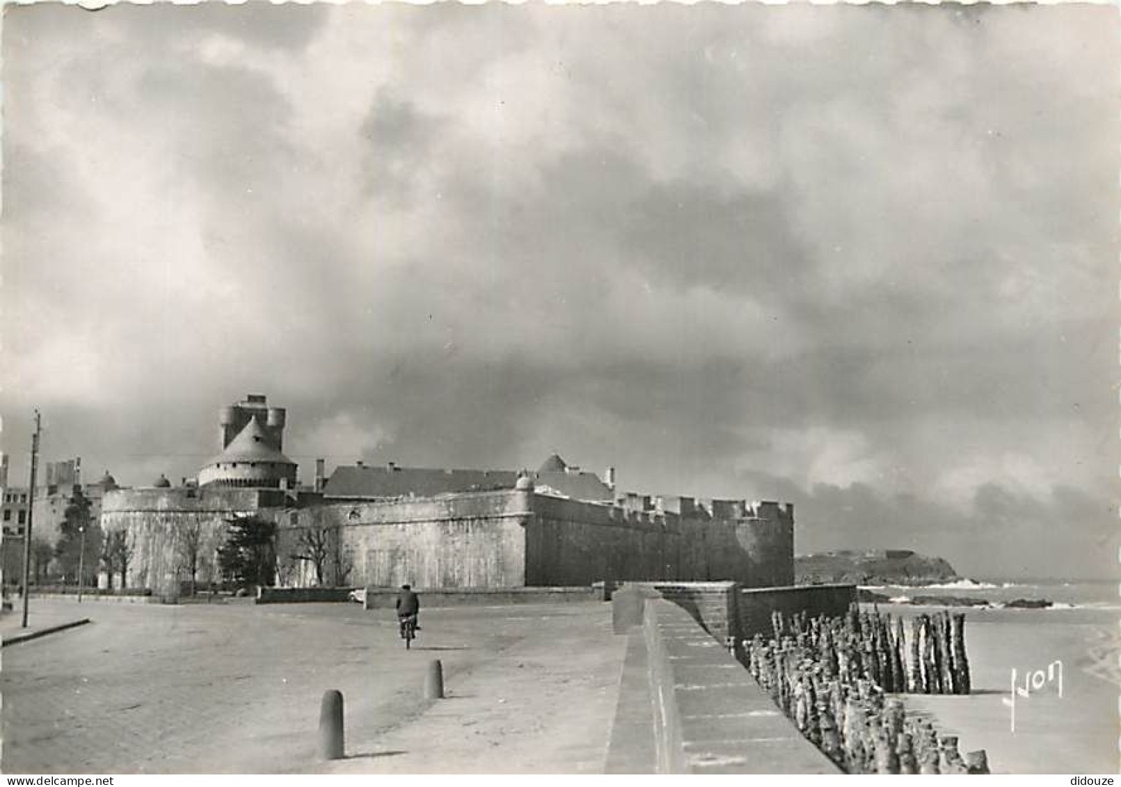 35 - Saint Malo - Le Château Vu Du Sillon - Animée - Mention Photographie Véritable - CPSM Grand Format - Carte Neuve -  - Saint Malo