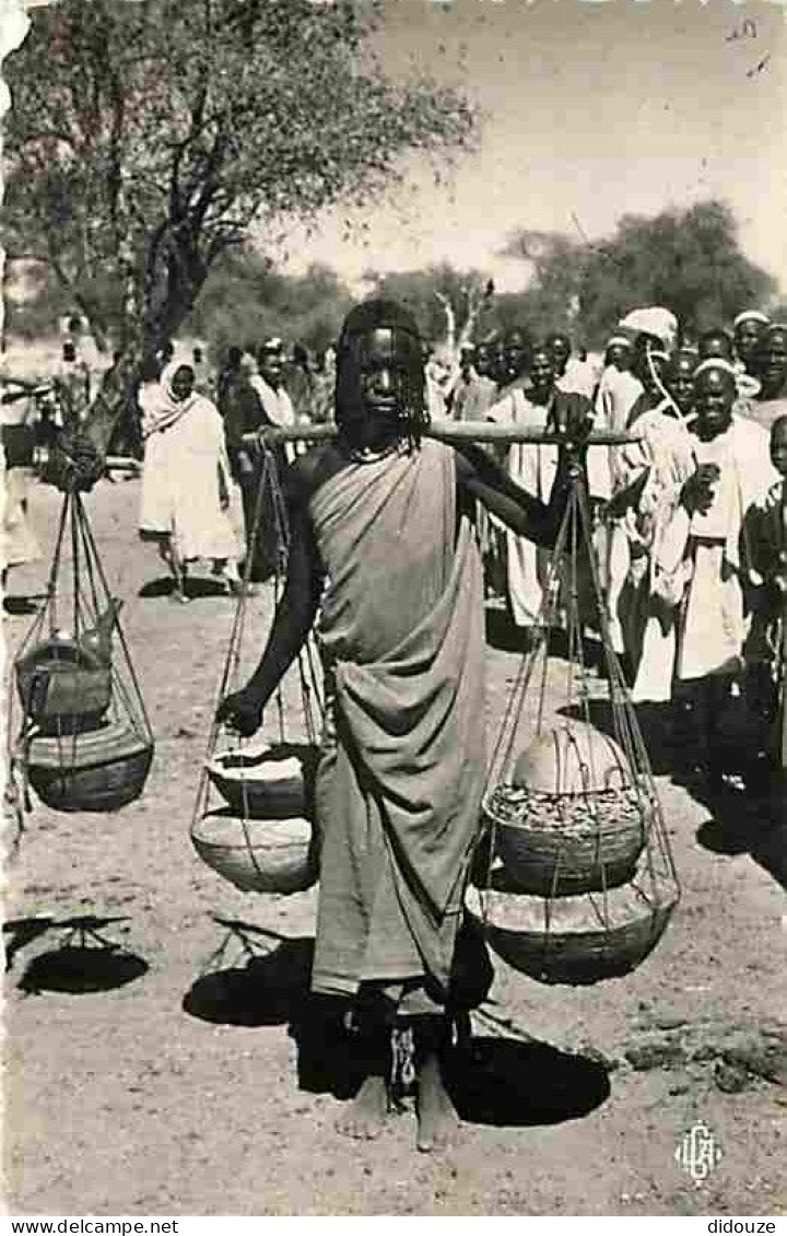 Afrique équatoriale Française - Femmes Au Marché - Voir Timbre - Oblitération Ronde De 1955 - CPM - Voir Scans Recto-Ver - Andere & Zonder Classificatie