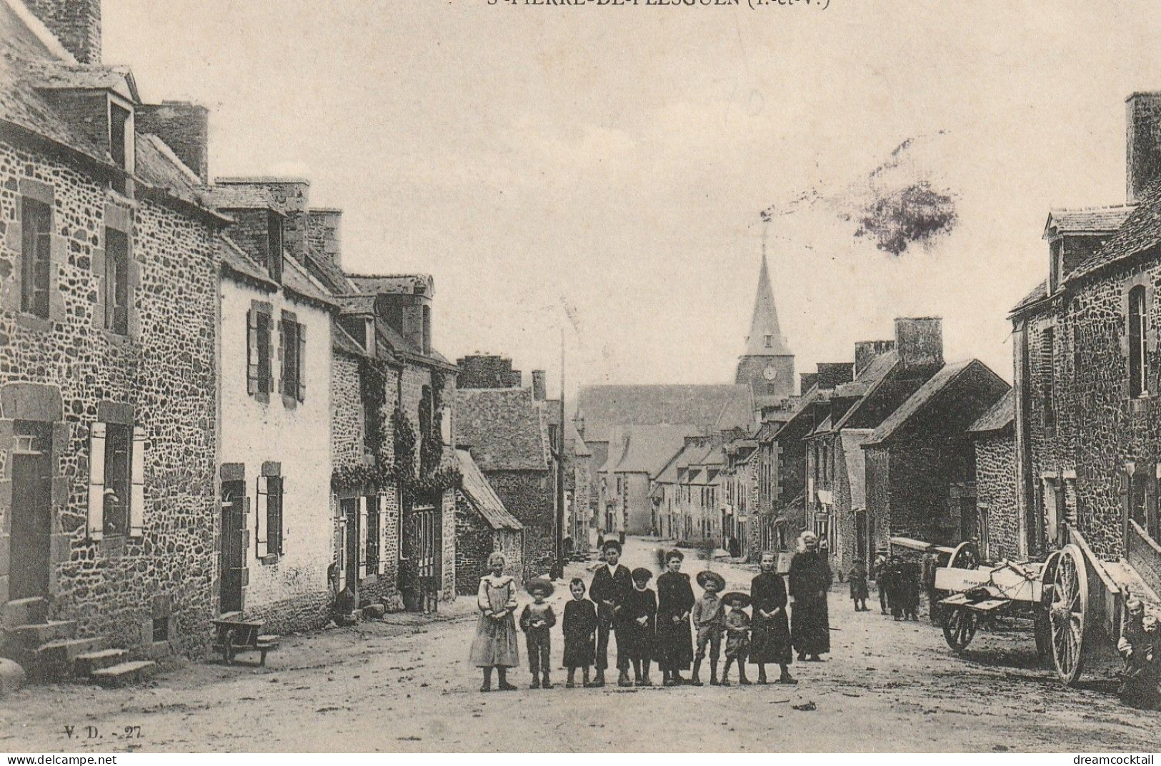 35 SAINT-PIERRE-DE-PLESGUEN. Petite Réunion Pour La Photo Sur La Route Principale Vers 1903 - Andere & Zonder Classificatie