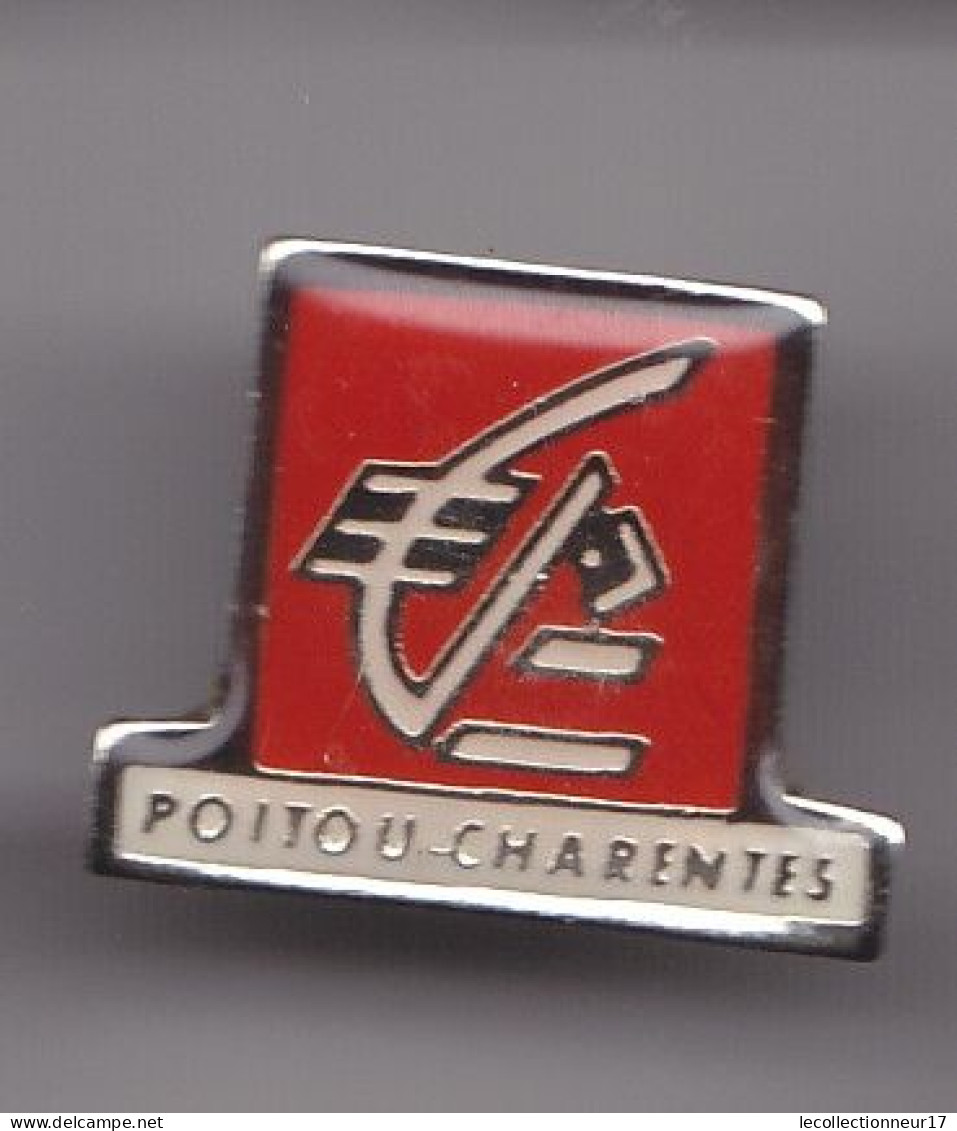 Pin's  Caisse D' Epargne Ecureuil  Poitou Charentes Réf 7487JL - Banche