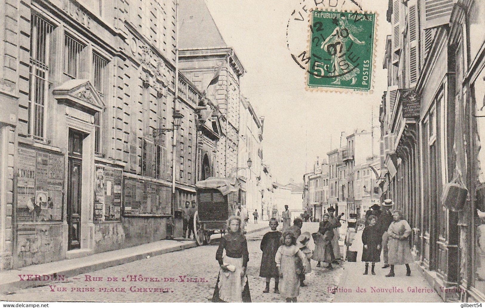 VERDUN -55- Rue De L'Hôtel De Ville. - Verdun