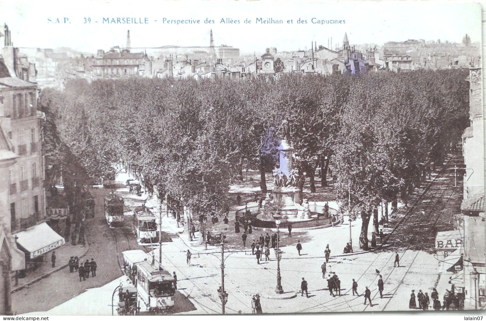 C. P. A. : 13 : MARSEILLE : Perspective Des Allées De Meilhan Et Des Capucines, Tramways, Animé Timbre En 1913 - Canebière, Stadtzentrum