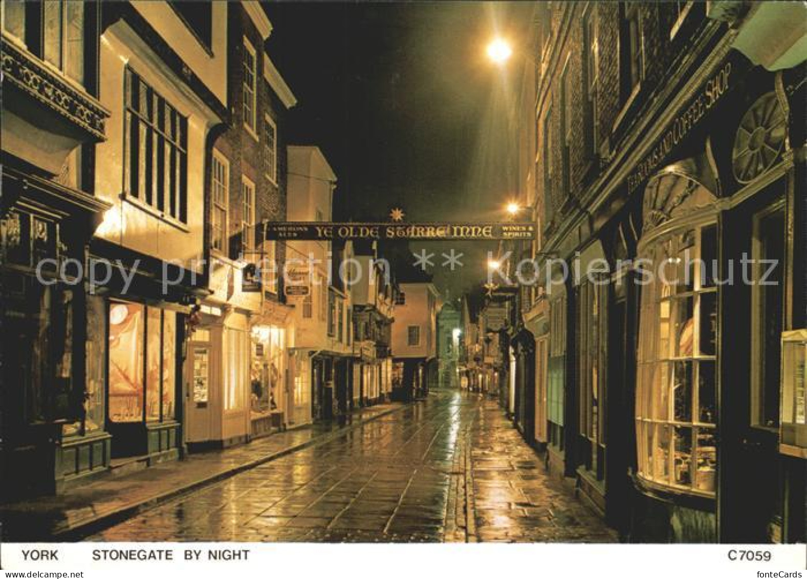 72288139 York UK Stonegate By Night York - Autres & Non Classés