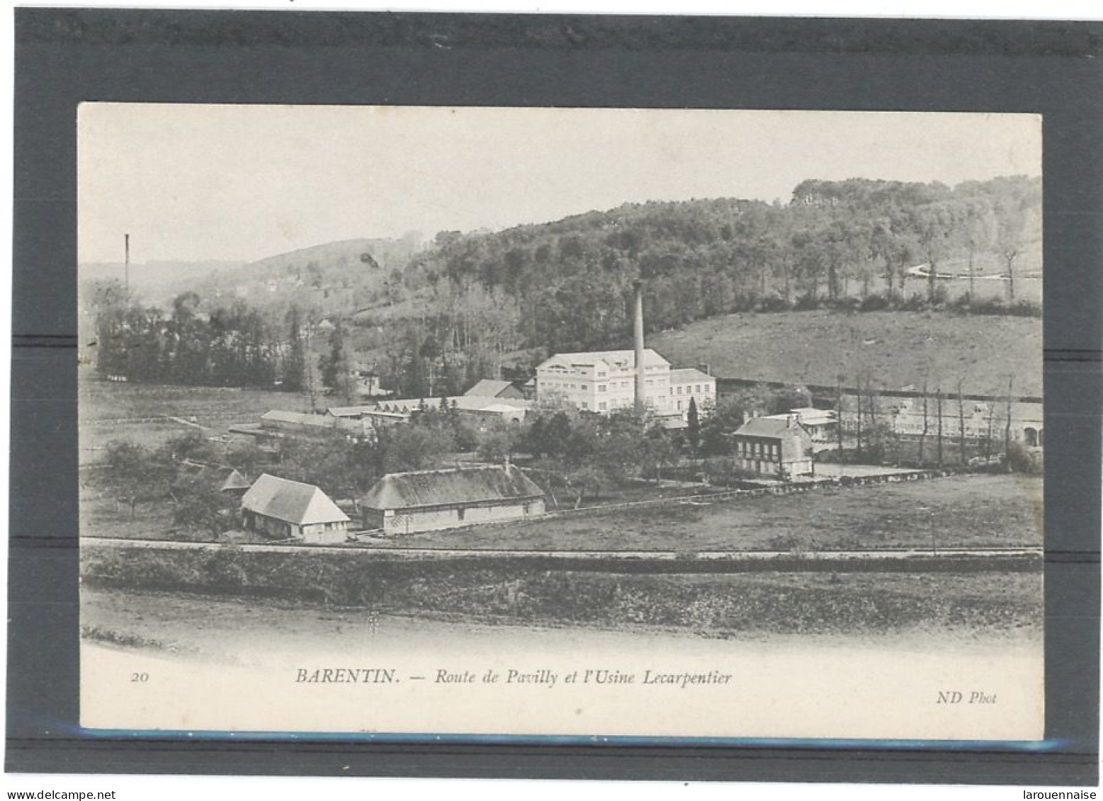 BARENTIN - ROUTE DE PAVILLY ET L'USINE LECARPENTIER - Barentin