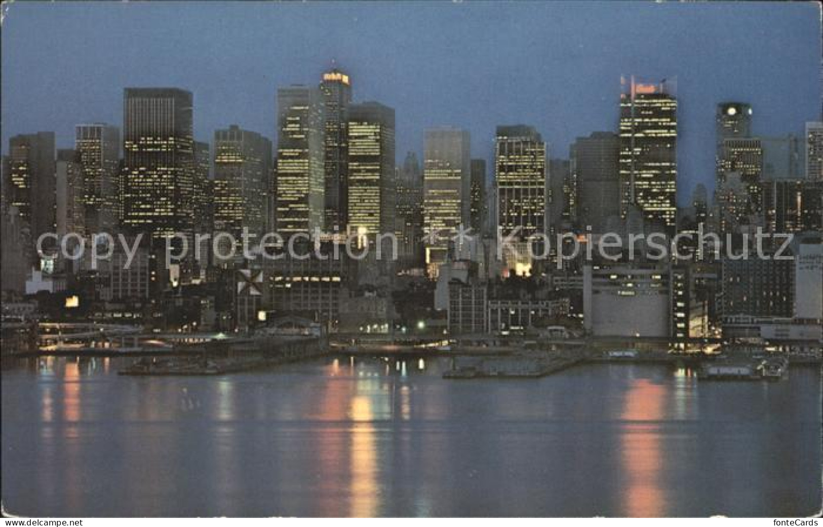 72285202 New_York_City Manhattan Skyline At Night - Andere & Zonder Classificatie