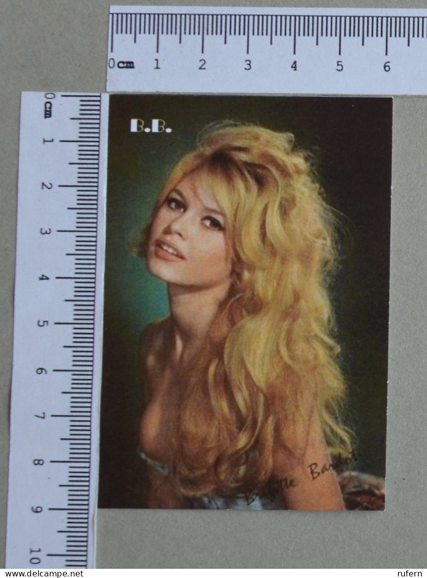 CALENDAR  - BRIGITTE BARDOT - 2024 - 2 SCANS  - (Nº59050) - Kleinformat : 2001-...