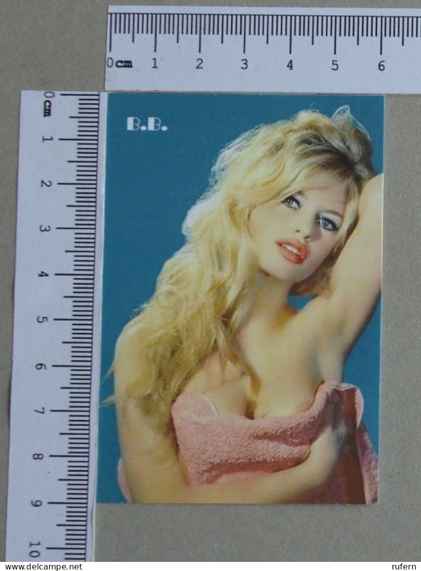 CALENDAR  - BRIGITTE BARDOT - 2024 - 2 SCANS  - (Nº59052) - Small : 2001-...