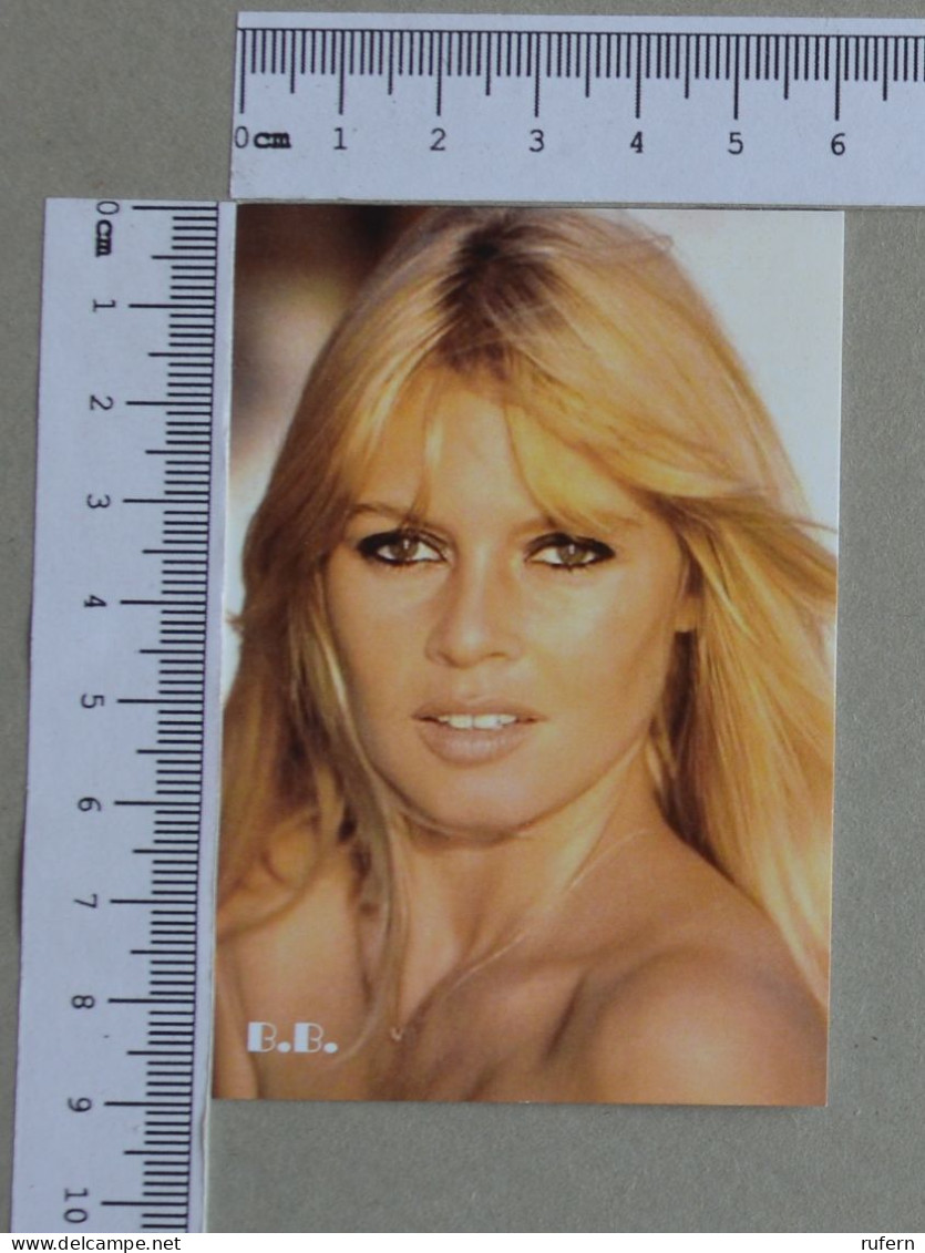 CALENDAR  - BRIGITTE BARDOT - 2024 - 2 SCANS  - (Nº59054) - Tamaño Pequeño : 2001-...