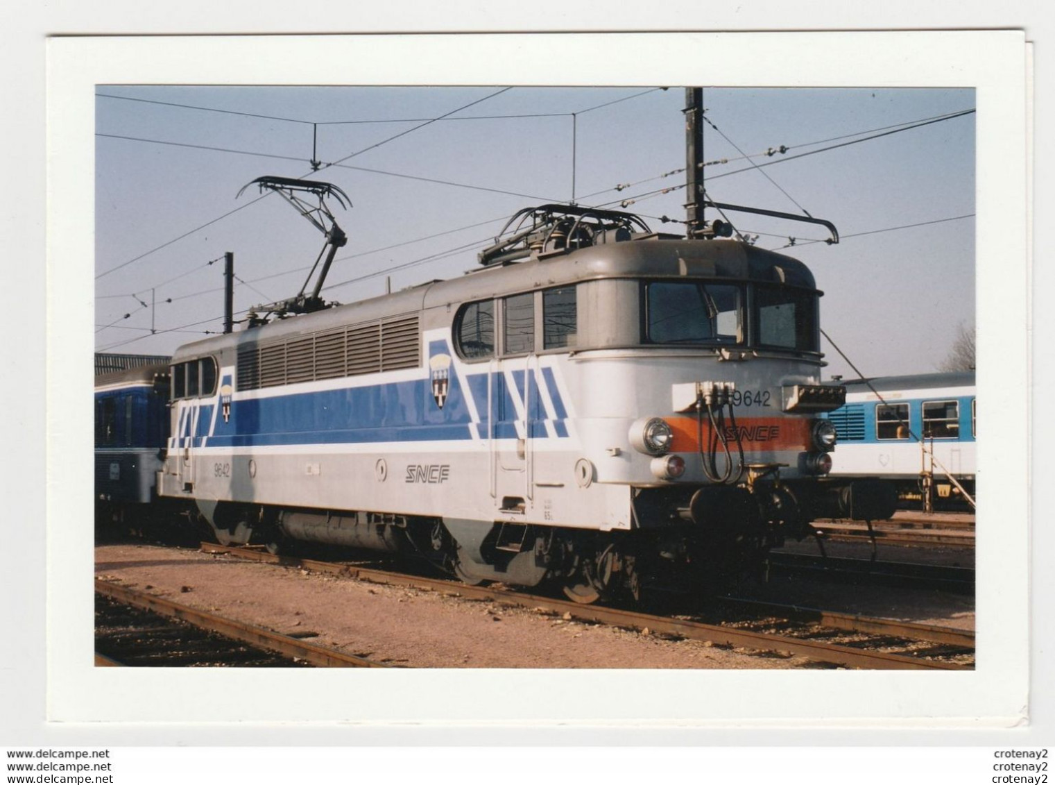 Carte De Voeux 2 Volets Avec Photo TRAIN Locomotive SNCF BB 9642 Avec Le Blason De La Ville De Tours - Año Nuevo