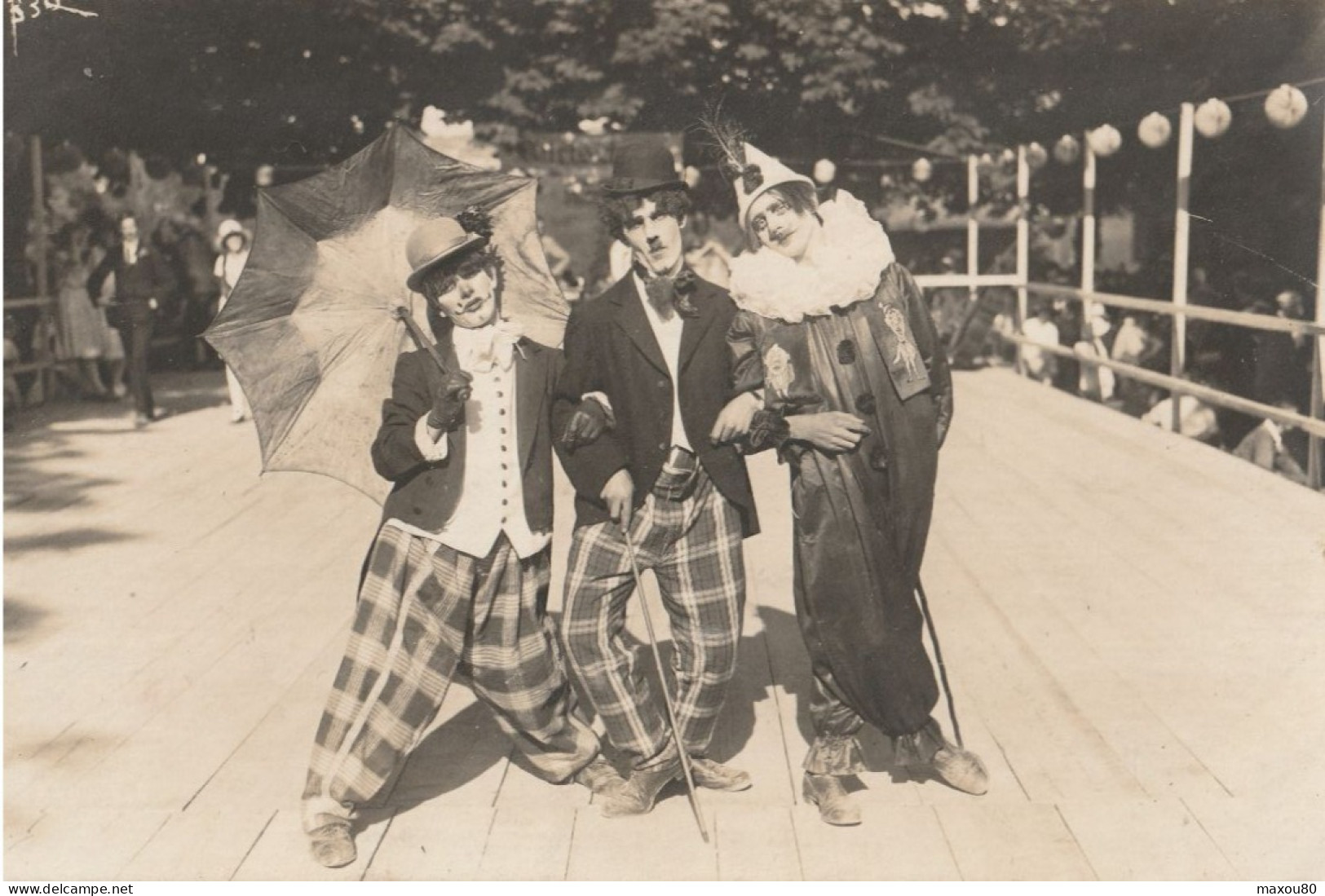 Carte Photo, Trois Clowns , ( A. Bonafini Phot. Mattenhofstr; 20, Bern.) - Circo